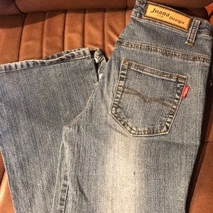 Joana Jeans with embroidered detail size 27